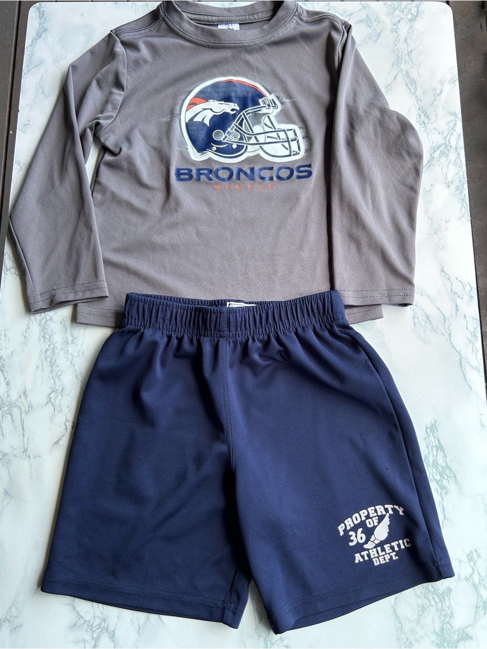 Denver Broncos Gray Long Sleeve Tee & Navy Athletic Shorts Set size 3T
